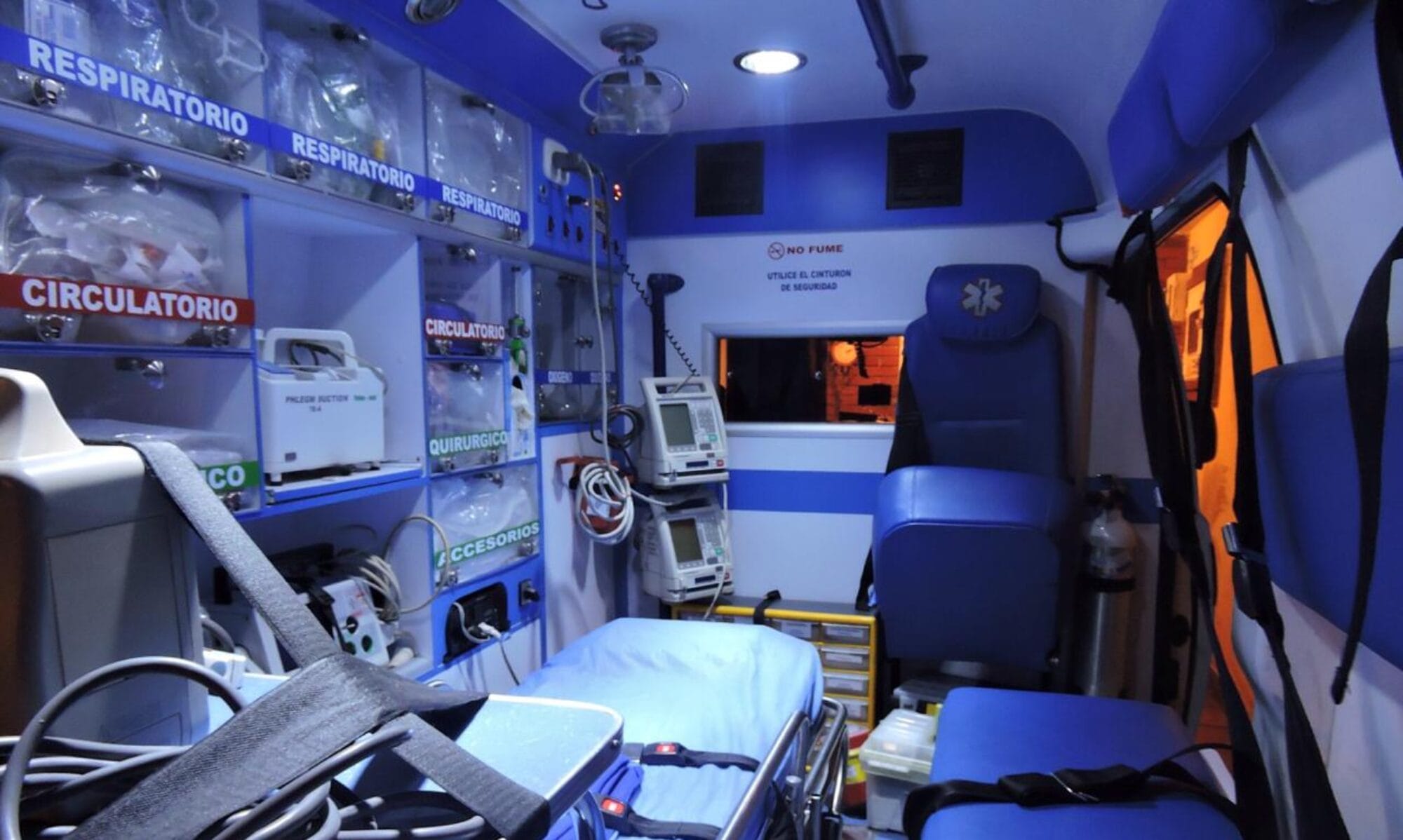 Equipamiento médico avanzado - Ambulancias UCI