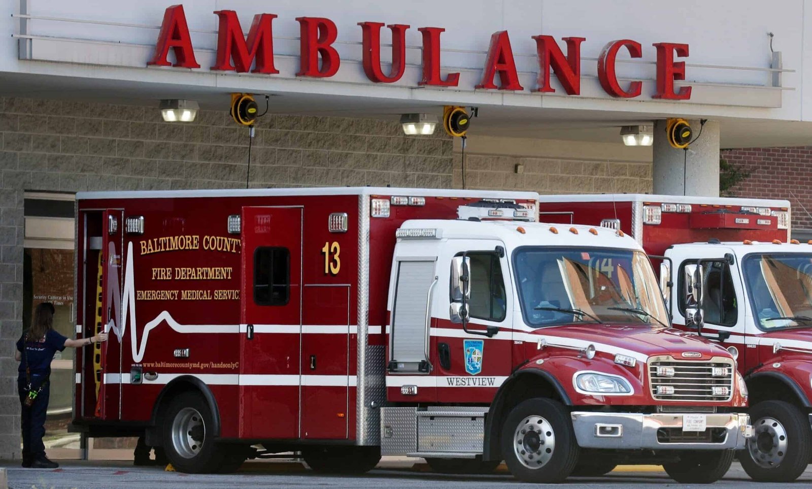 Ambulancia UCI para traslados en Maipú